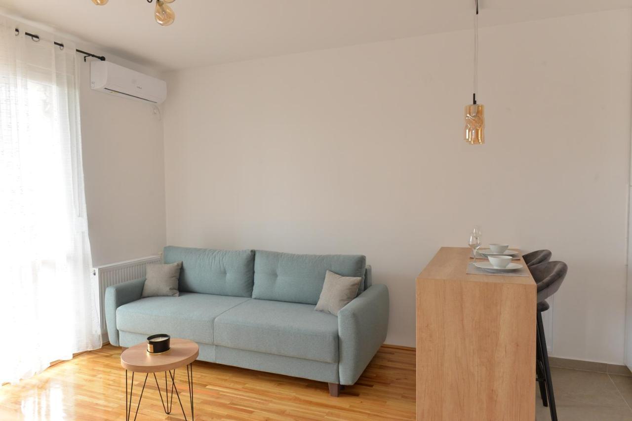 Hm Apartments Indija Екстериор снимка