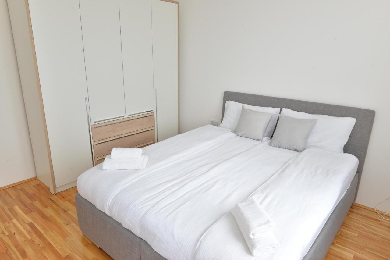 Hm Apartments Indija Екстериор снимка