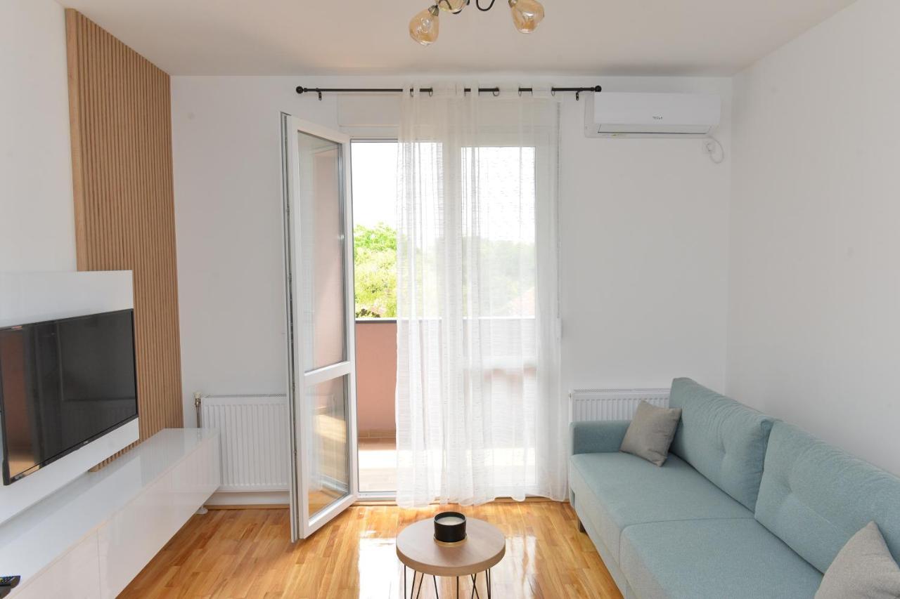 Hm Apartments Indija Екстериор снимка