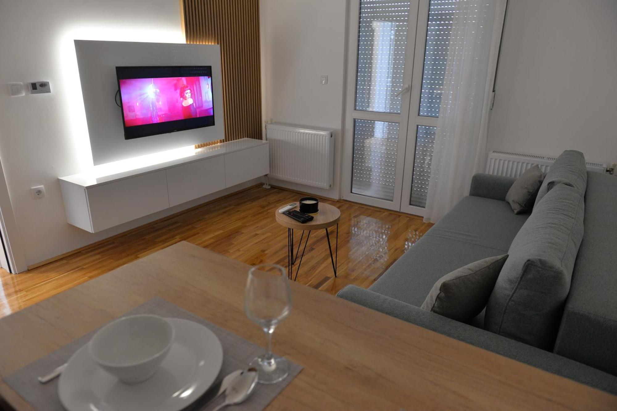 Hm Apartments Indija Екстериор снимка