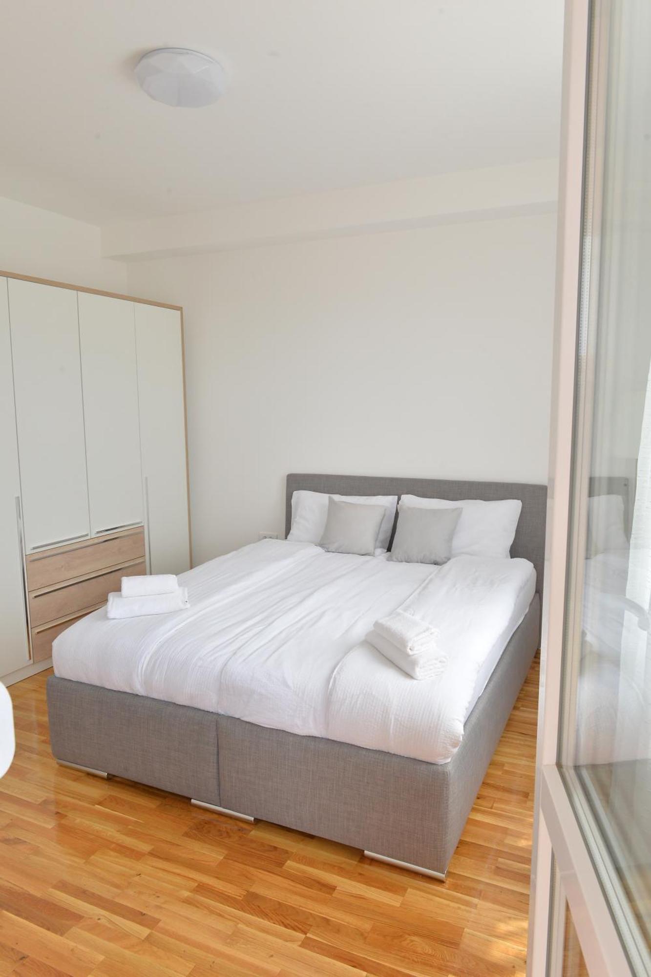 Hm Apartments Indija Екстериор снимка