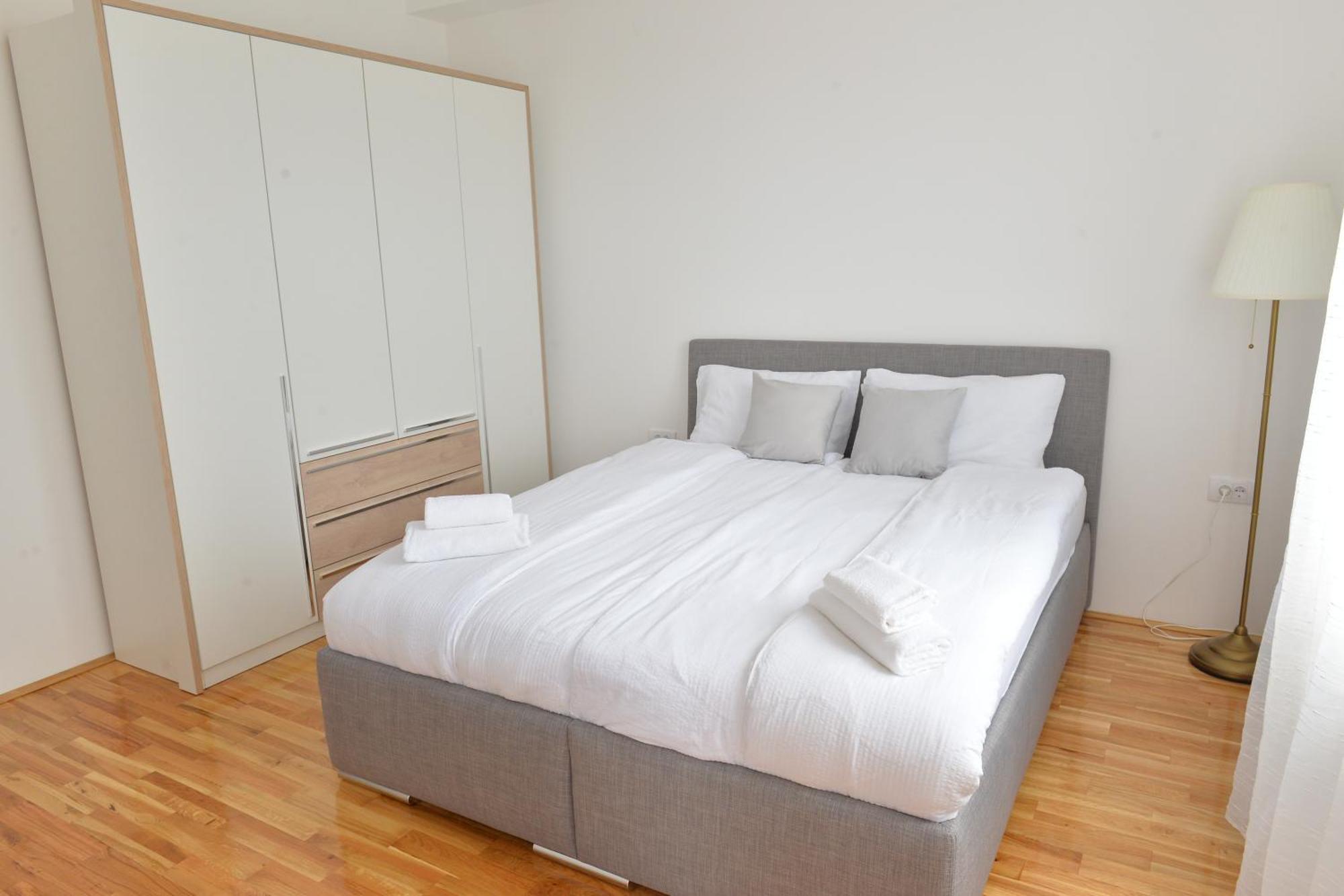 Hm Apartments Indija Екстериор снимка