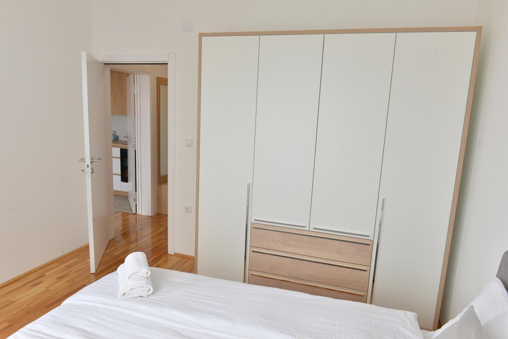 Hm Apartments Indija Екстериор снимка