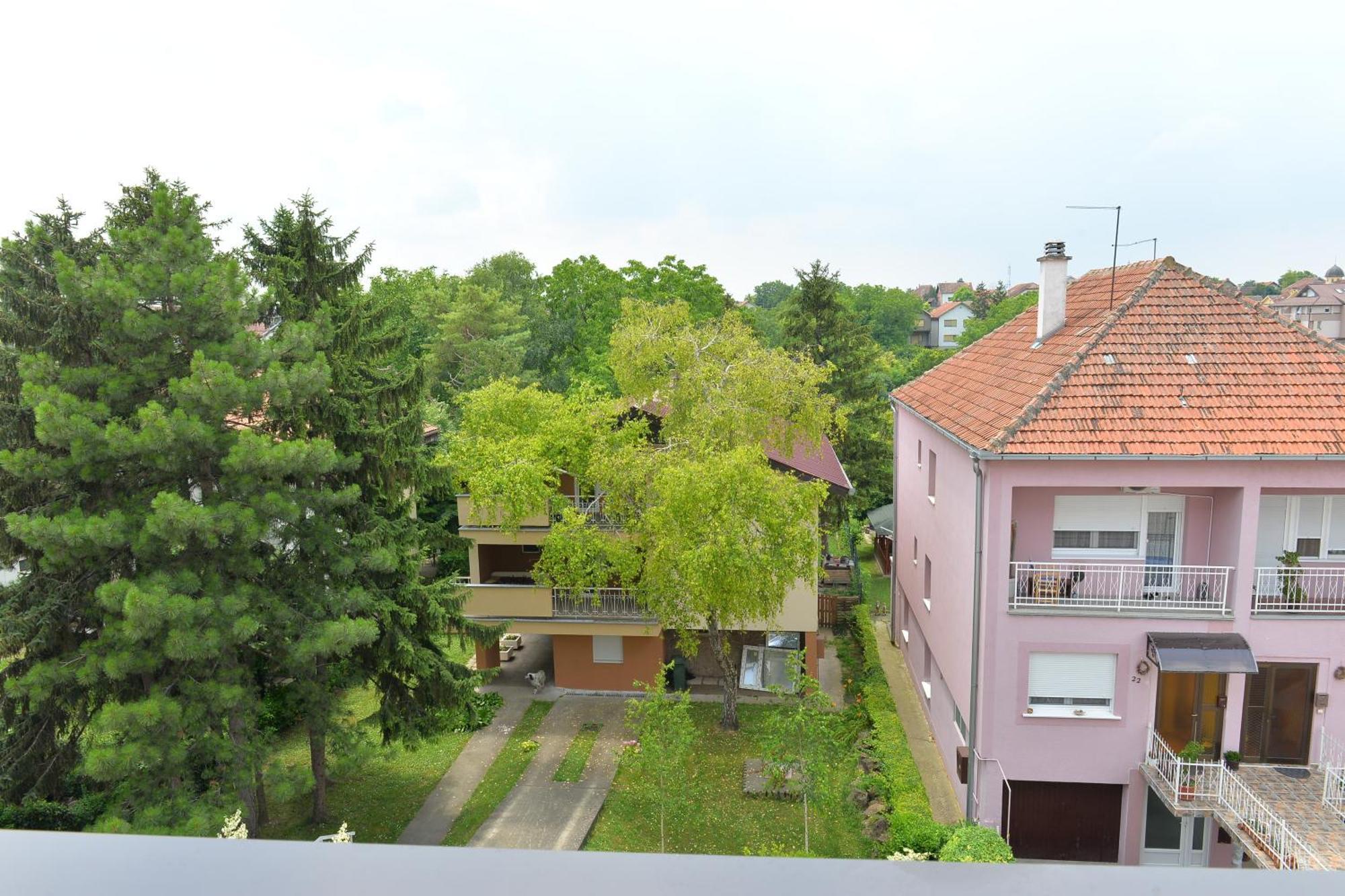Hm Apartments Indija Екстериор снимка