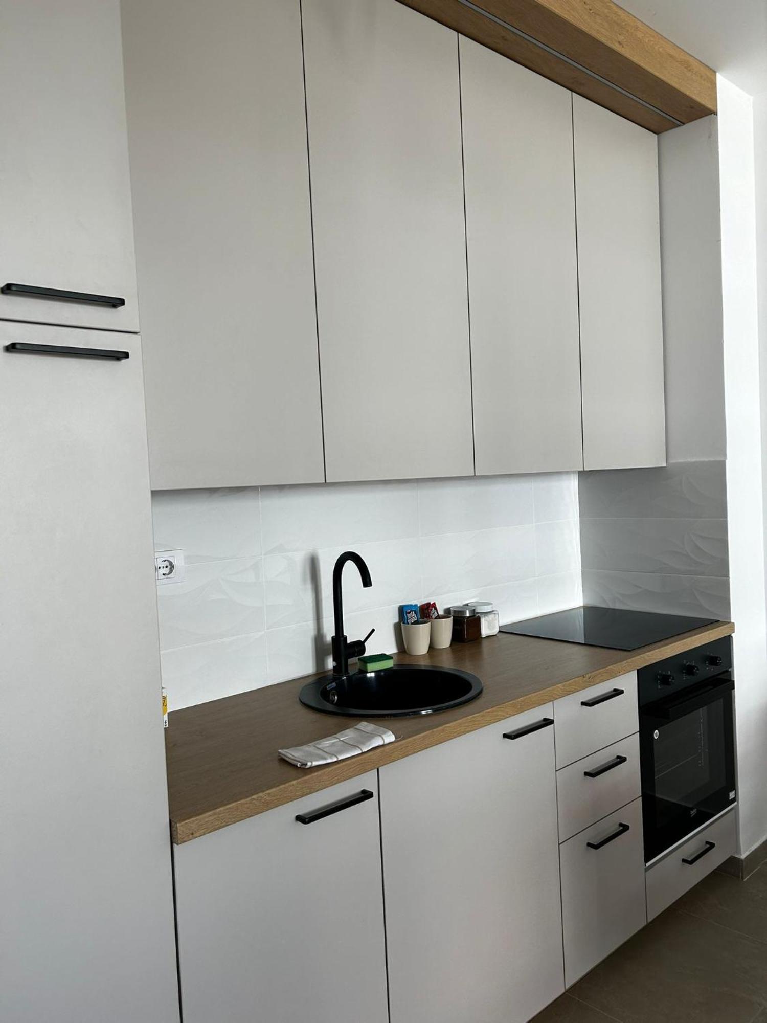 Hm Apartments Indija Екстериор снимка