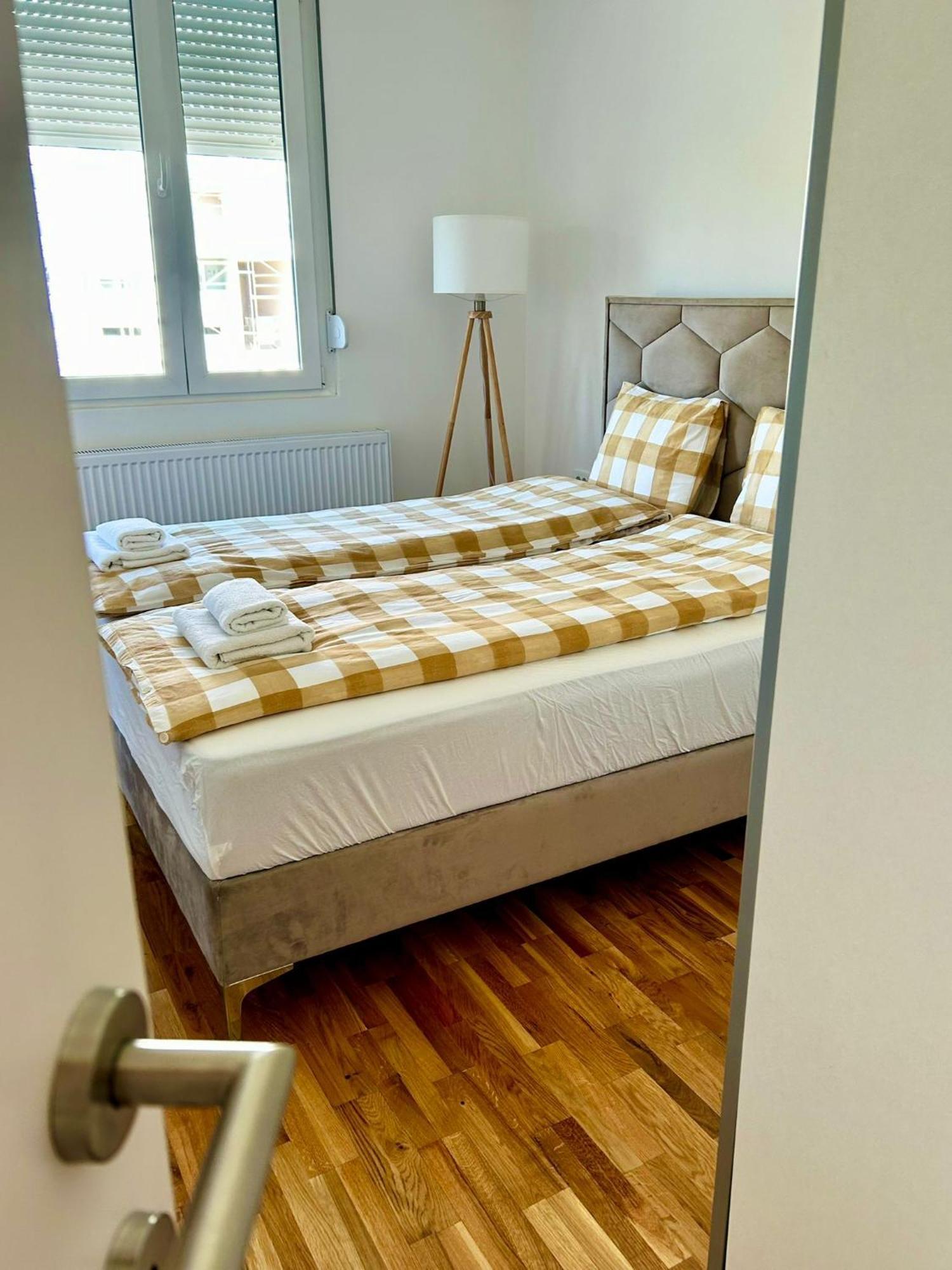 Hm Apartments Indija Екстериор снимка